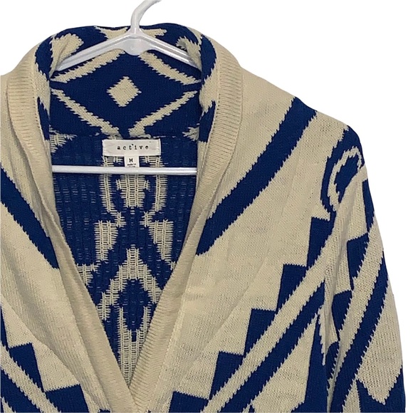 Active Aztec Print Cobalt Blue and Cream Duster Cardigan Sweater Size Medium - Picture 3 of 6